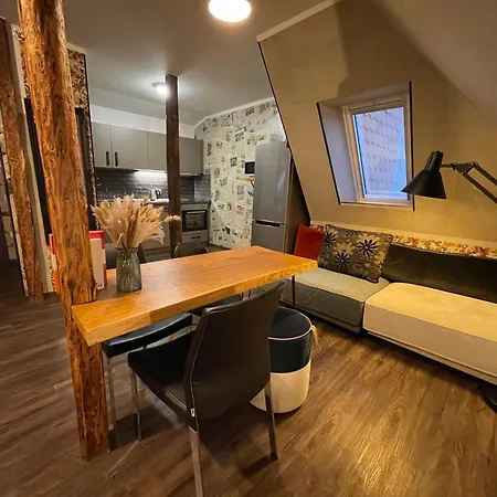 Aappartel 赫尔福德